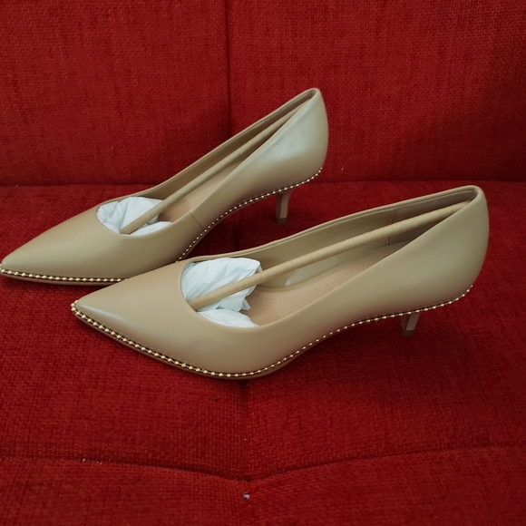 Coach Pump Shoes Women's Size 6.5 Beechwood Jackie Leather 2 1/4" kitten Heels - Picture 5 of 8